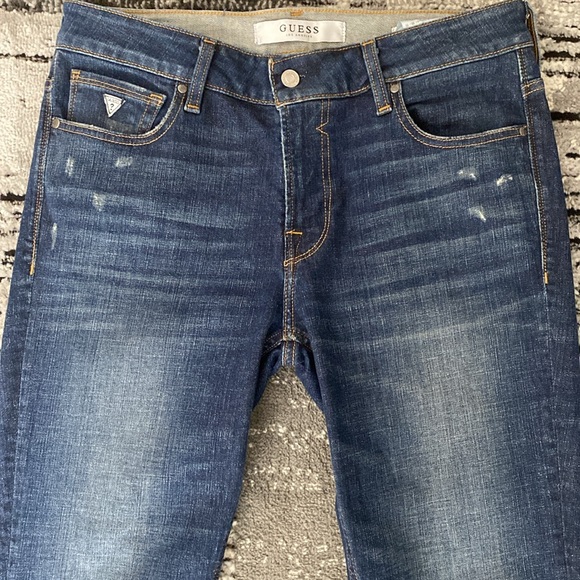 Like New - Men’s Guess Skinny Jeans 33/32 Worn Once - Picture 2 of 8